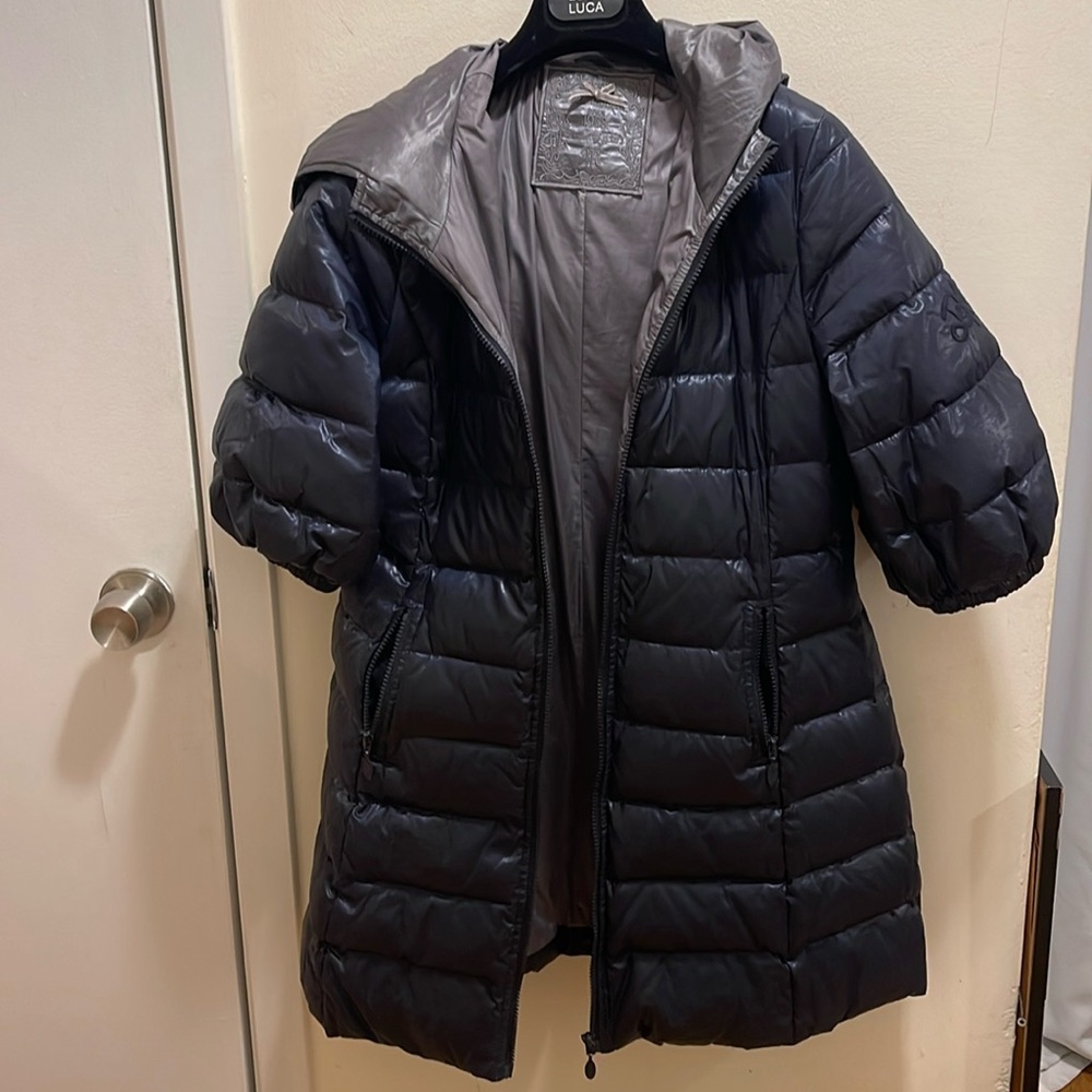 Monna Lisa designer children size 14-16 70% down with a hood and forearm sleeves